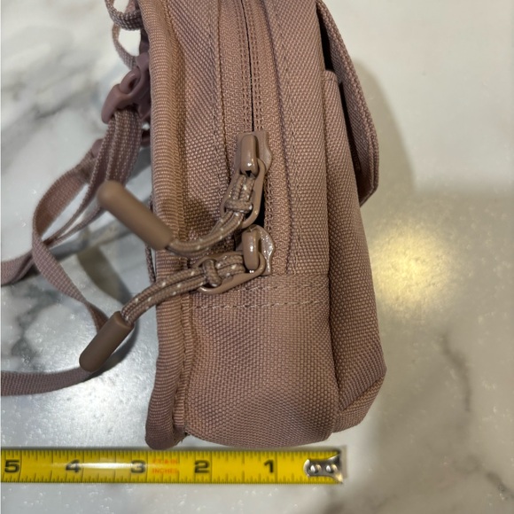 Herschel Mini Hip Belt or Crossbody Bag - Picture 6 of 8